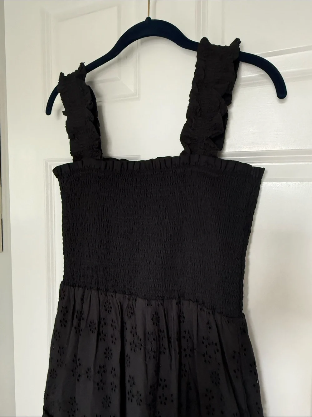 NWT Quince 100% Organic Cotton Eyelet Smocked Midi Dress - Picture 10 of 15